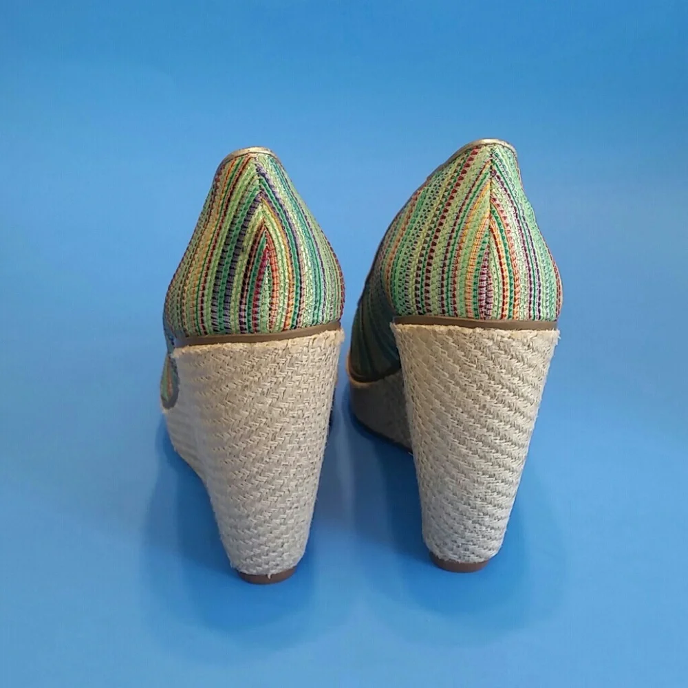 Nine West Willow Peep Toe Wedges EUC sz 6.5 Like New